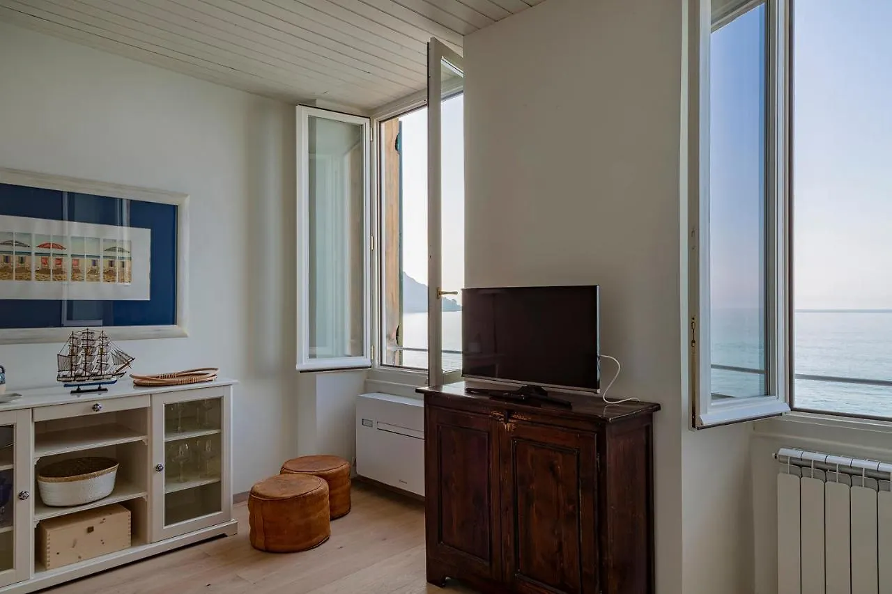 Il Mare Di Camogli Da Un Oblo By Wonderful Italy Apartment